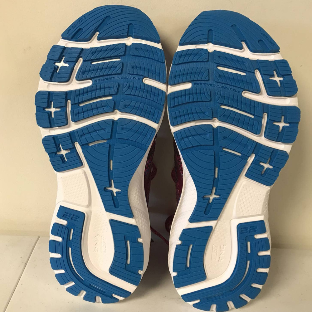 Brooks Women's Size 8.5 Medium (B) Adrenaline GTS 22 Running Shoe - Picture 7 of 10